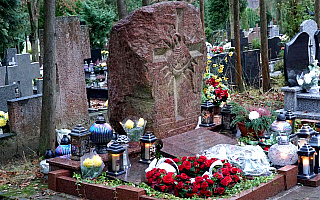 Kameralny pogrzeb kard. Gulbinowicza. Spoczął na jednym z olsztyńskich cmentarzy